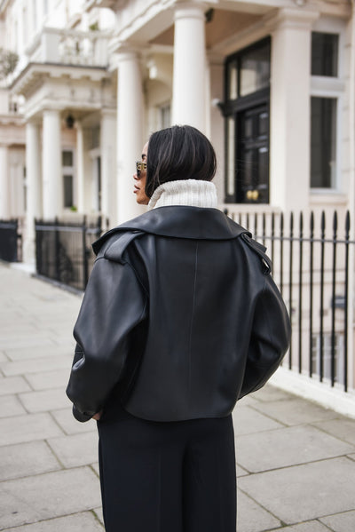 The Black Classic - Qualuxe Store